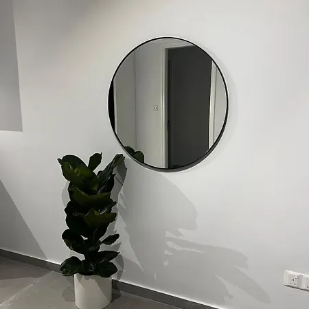 The Minimal Nest *