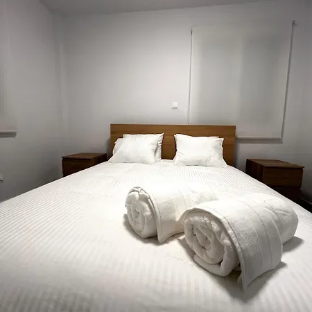The Minimal Nest